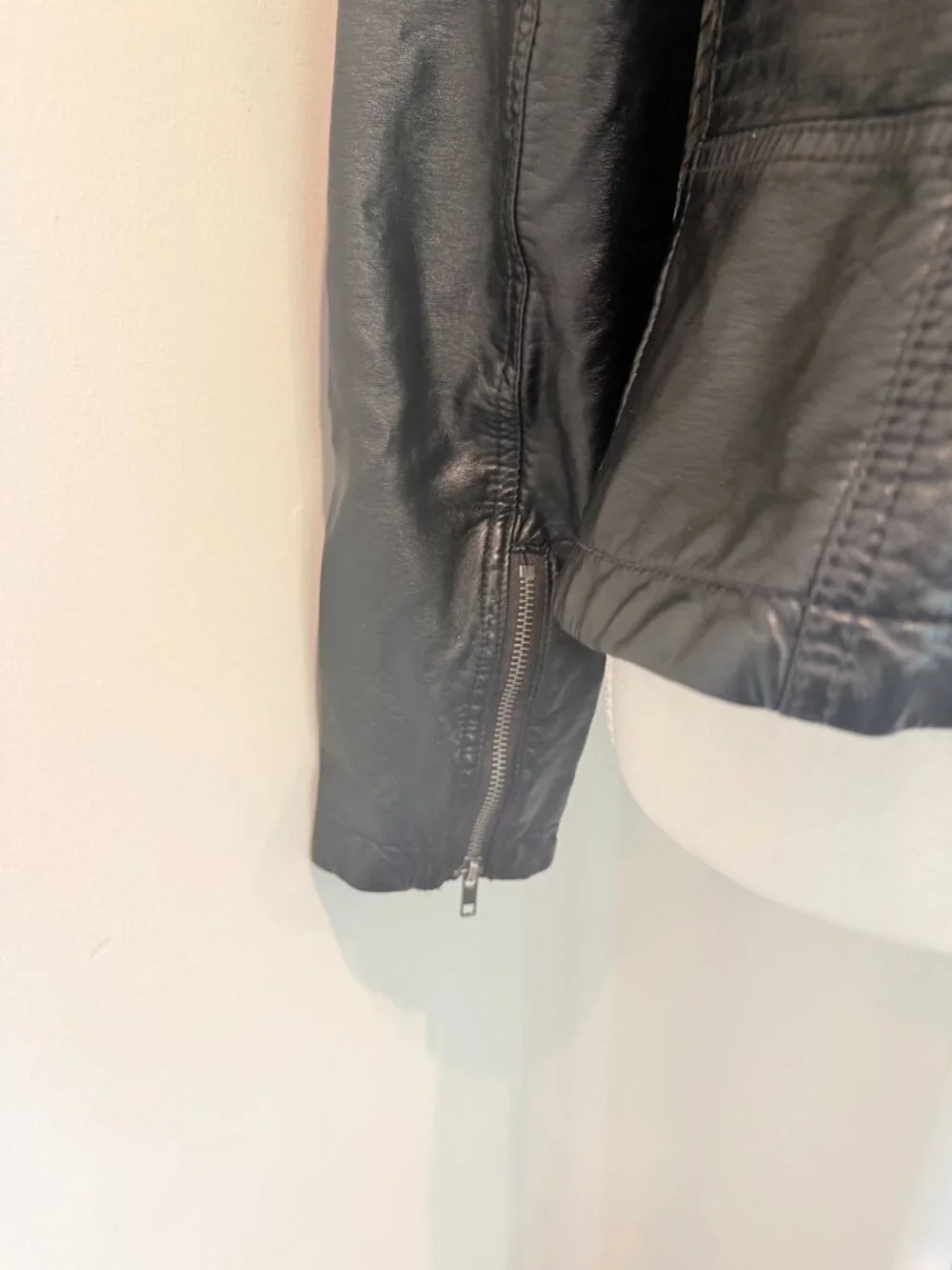 Free People Hooded Vegan Leather Moto Jacket - Black Sz 8